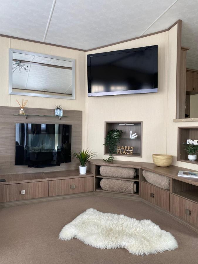 פנרית' Serenity Holiday Home Not For Use By Contractors מראה חיצוני תמונה